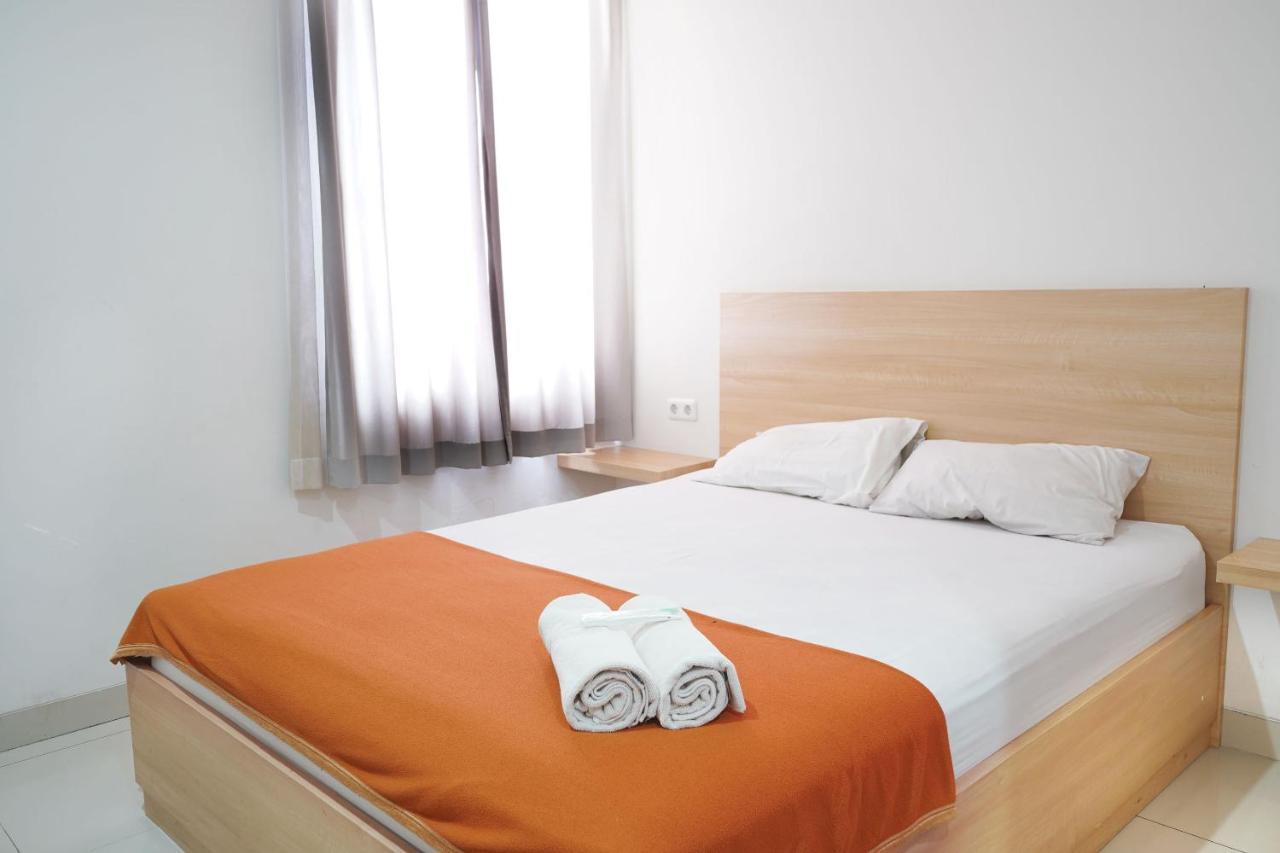 Urooms Tanah Abang Giacarta Esterno foto